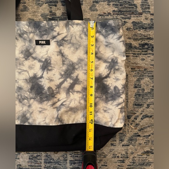Victoria’s Secret PINK Large Full Zip Tie Dye Tote Bag - Picture 4 of 5